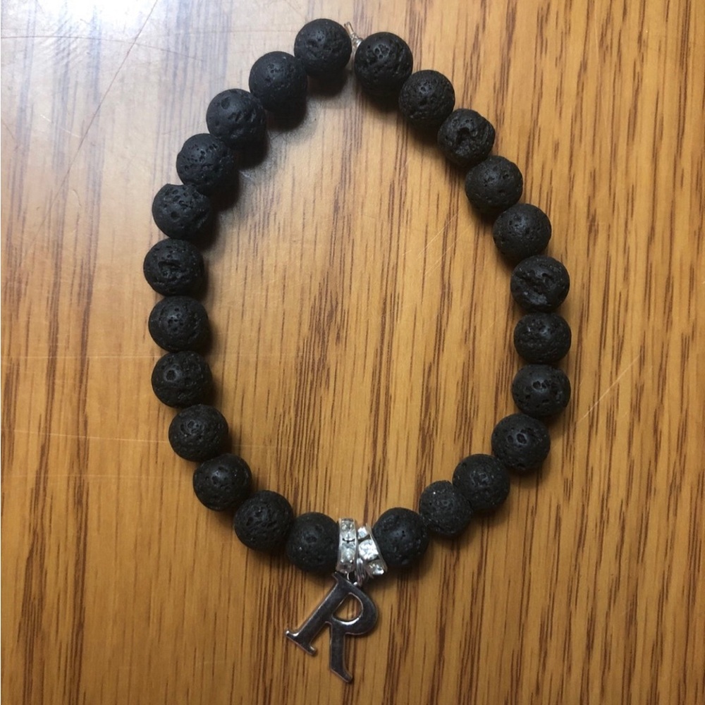 Letter R Bracelet - Picture 3 of 3